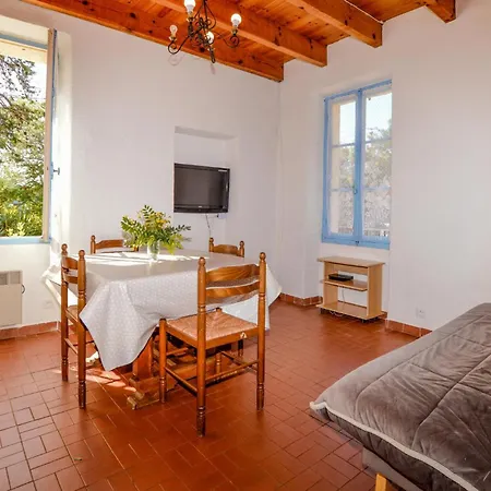 Awesome In Coti-chiavari *